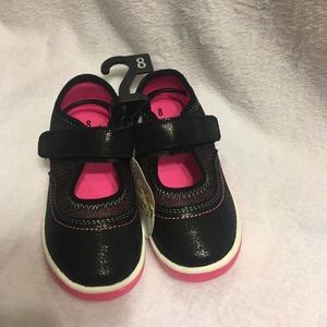 NWT girls sneakers